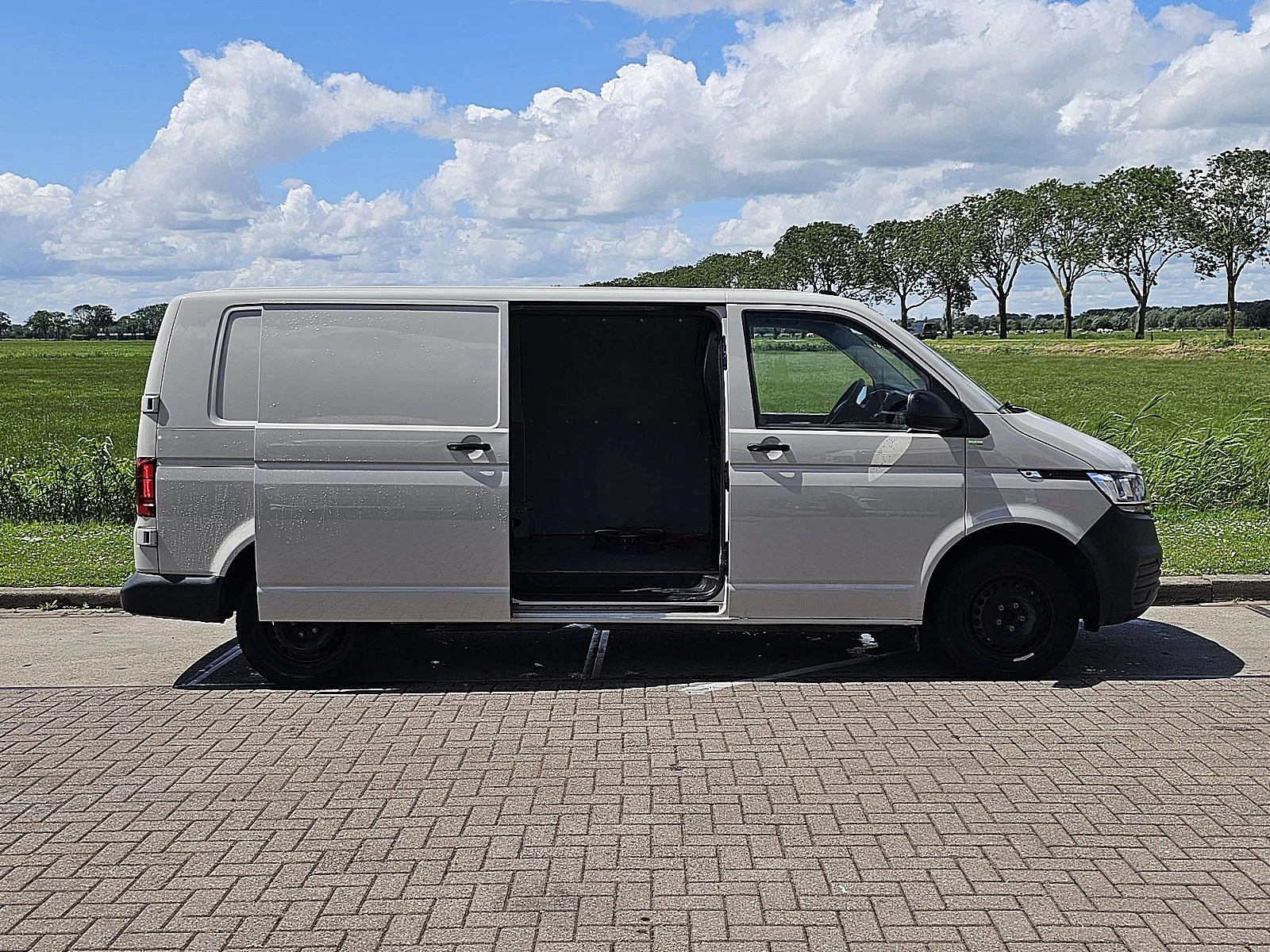 Volkswagen Transporter 2024 - 2.0 TDI imagem 11