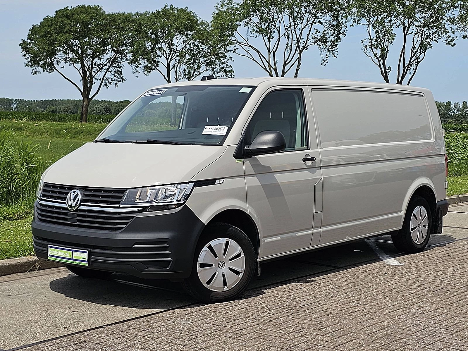 Volkswagen Transporter 2024 - 2.0 TDI imagen 2