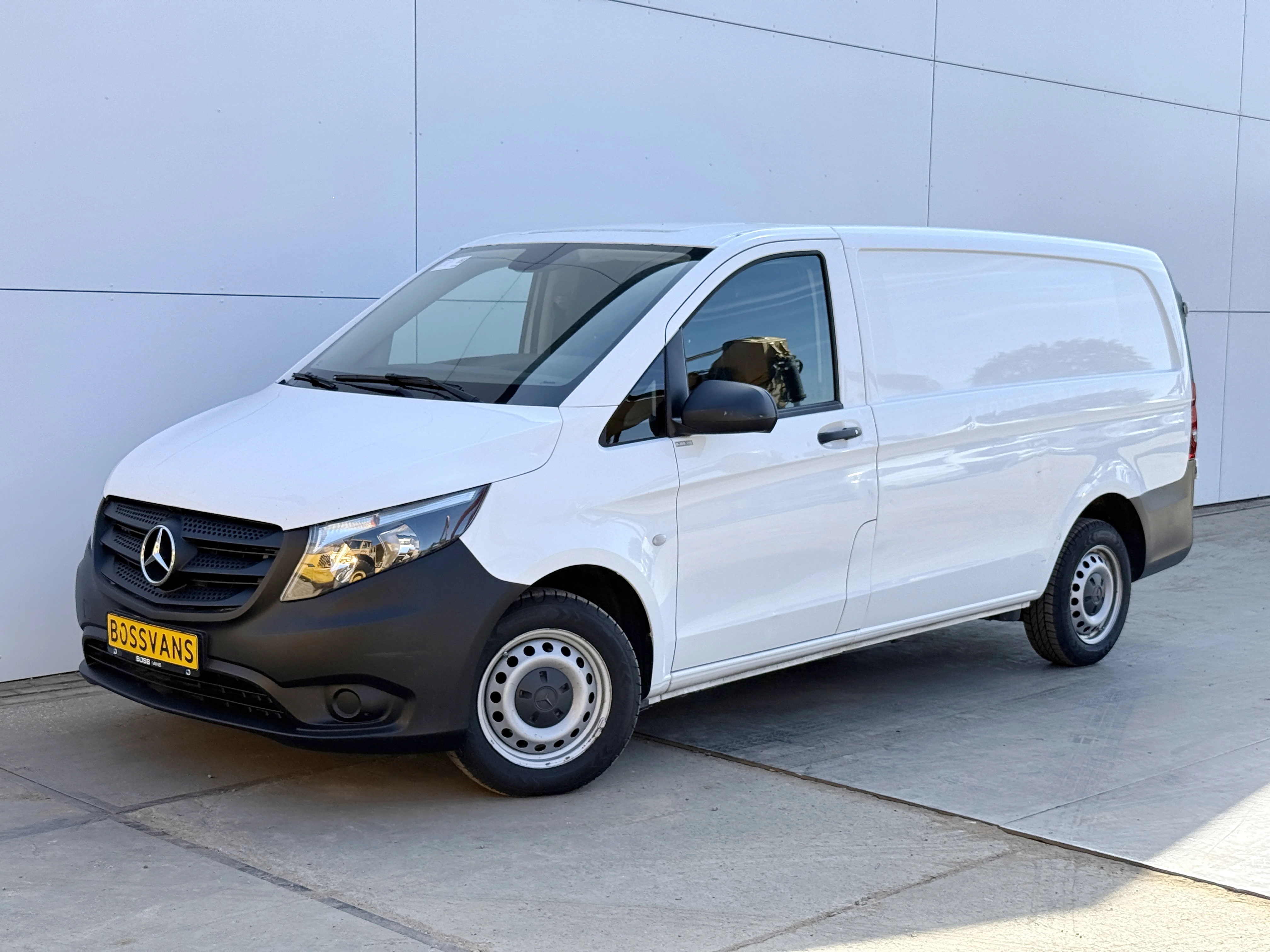 Mercedes-Benz Vito 2021 - 114 1.9 CDI Automaat L2H1 MBUX Climate Control Carplay Camera Inklapbare Spiegels image 1
