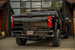 Chevrolet Silverado 2024 - Z71 Trailboss widebody LPG, Bedcover in kleur, 360 graden camera zdjecie 5