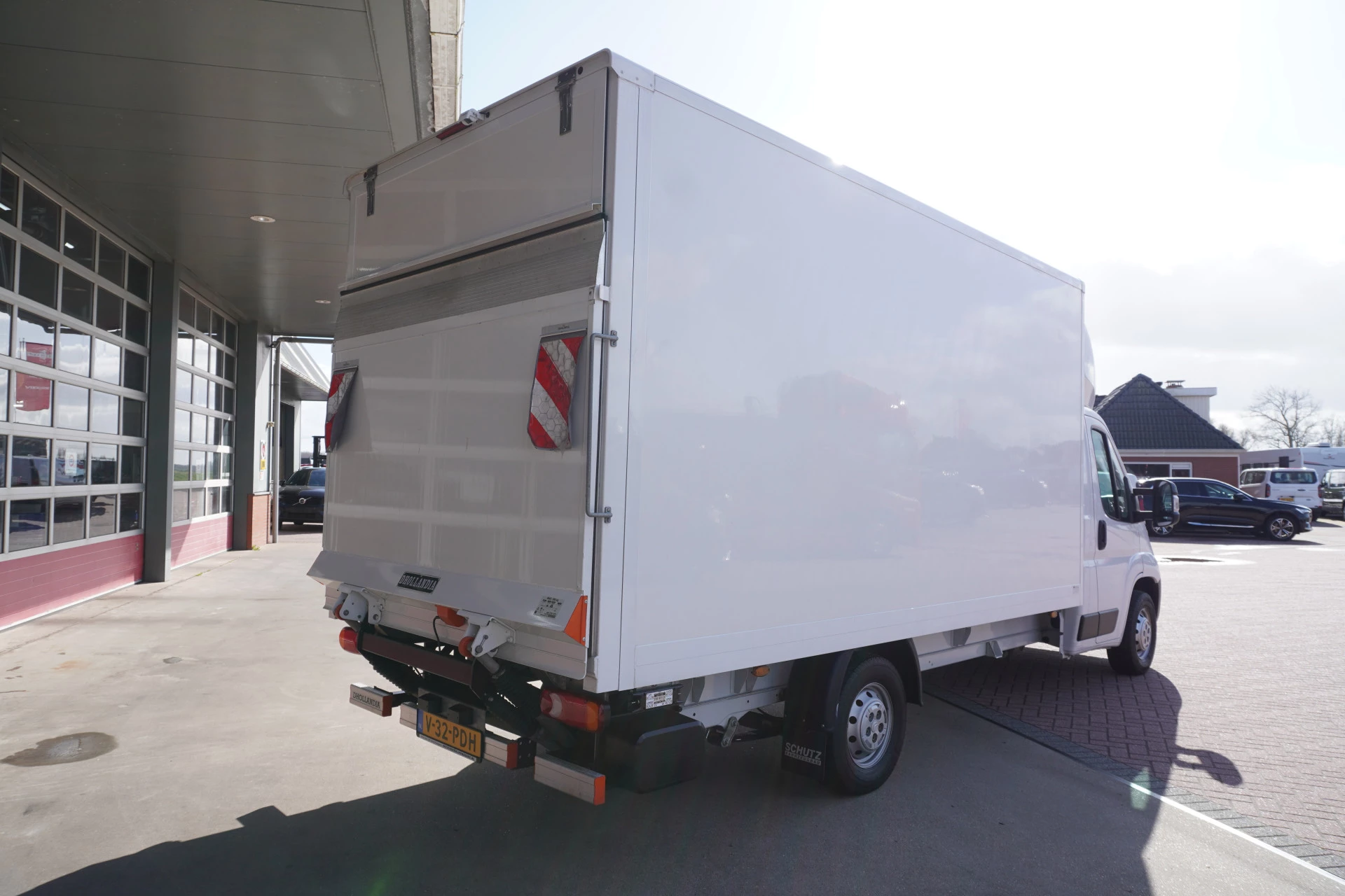 Citroën Jumper 2024 - 2.2 BlueHDi 140PK S&S 3.5t Zwaar HD Meubelbak + laadklep zdjęcie 4