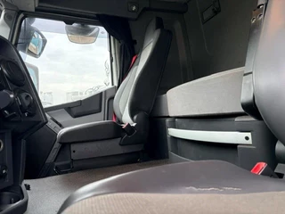 Renault T460 2017 - PROTECT SLEEPERCAB (EURO 6 / I-SHIFT / 8.000 KG. FRONT AXLE / ADR/VLG / AIRCONDITIONING / ETC.) imagen 8
