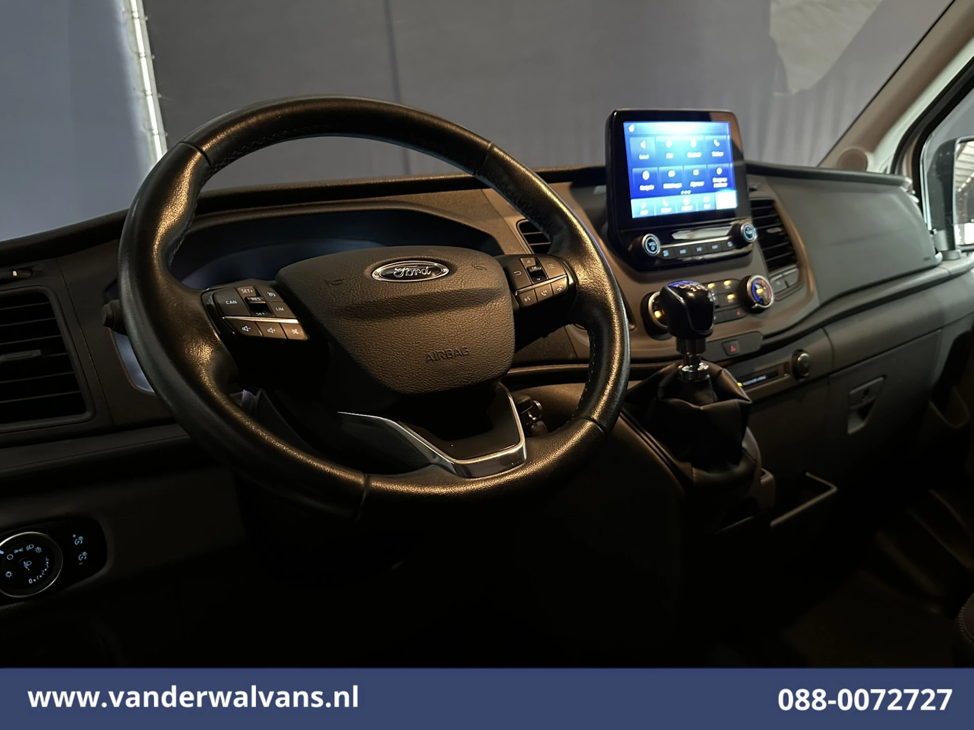 Ford Transit 2021 - 2.0 TDCI 131pk L3H2 Euro6 Airco | Camera | Navigatie | Apple Carplay | Stoelverwarming zdjęcie 15