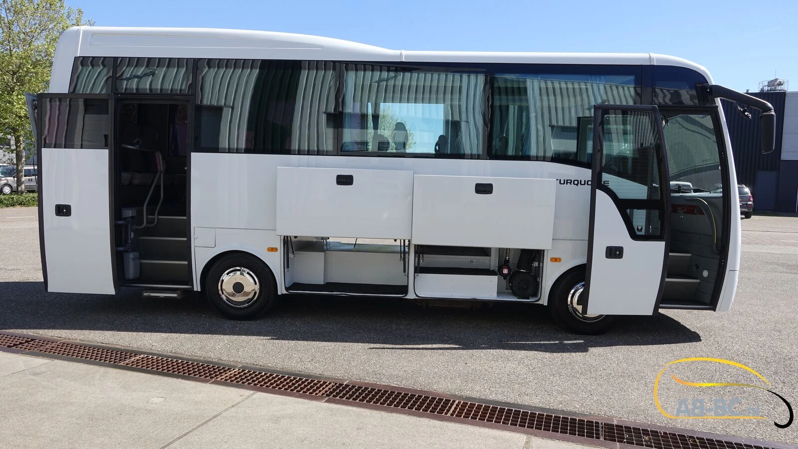 Isuzu Turquoise 30 seats EURO 6 2016 afbeelding 6