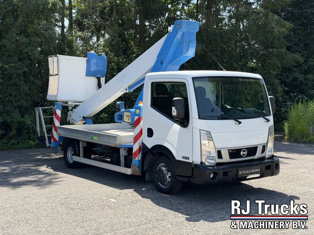 Nissan Cabstar 2017 - NT400 35.13 - Socage T318 | 18M | 10M Outreach | Euro 6 afbeelding 2