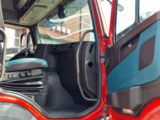 Volvo FM 2018 - 370 Globetrotter 6x2*4 - Box with sidedoors - Loadlift - Full air - Euro 6 obrazek 25