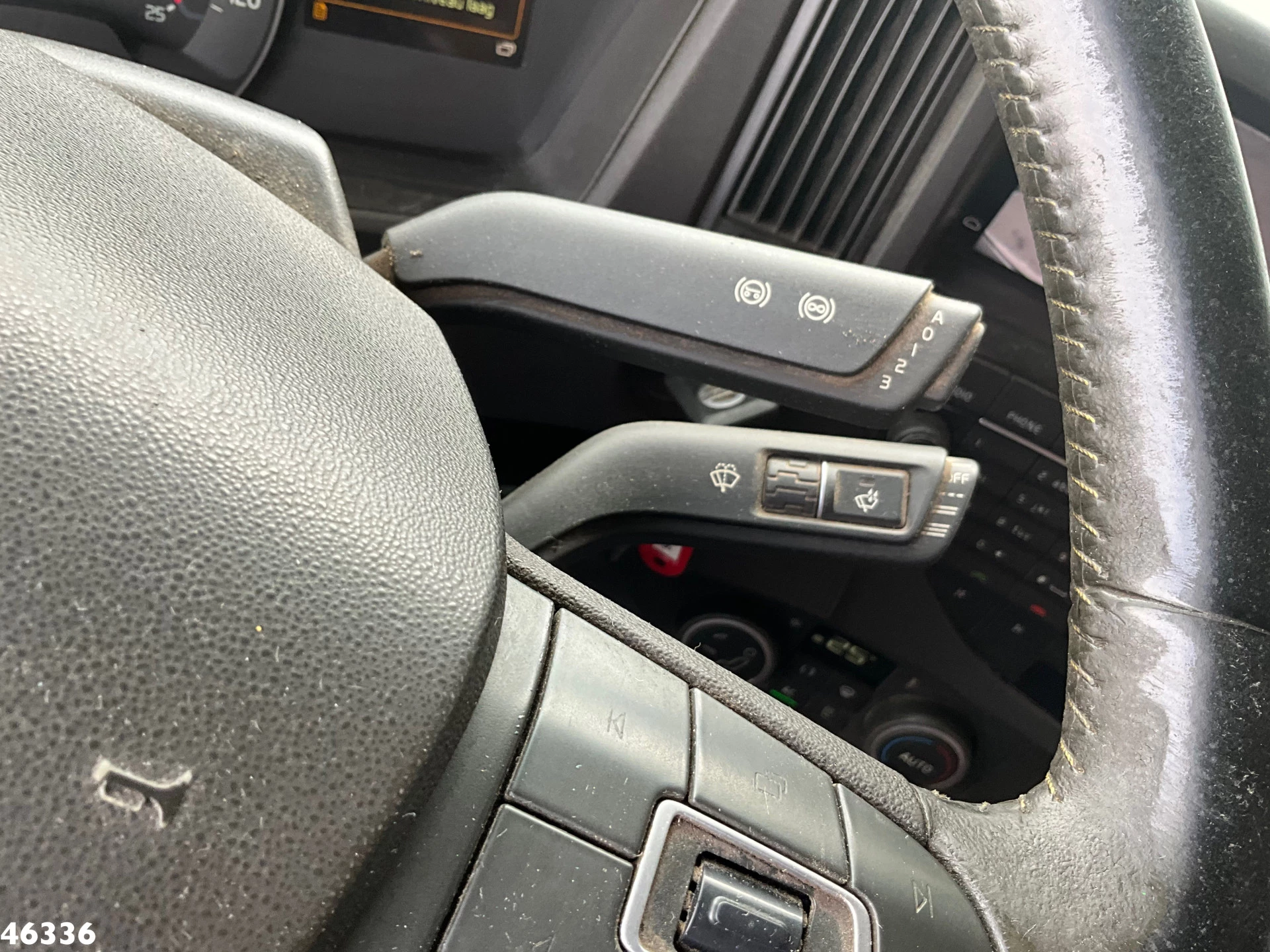 Volvo FMX 460 6x6 Euro 6 HMF 16 Tonmeter Z-kraan 2018 image 23