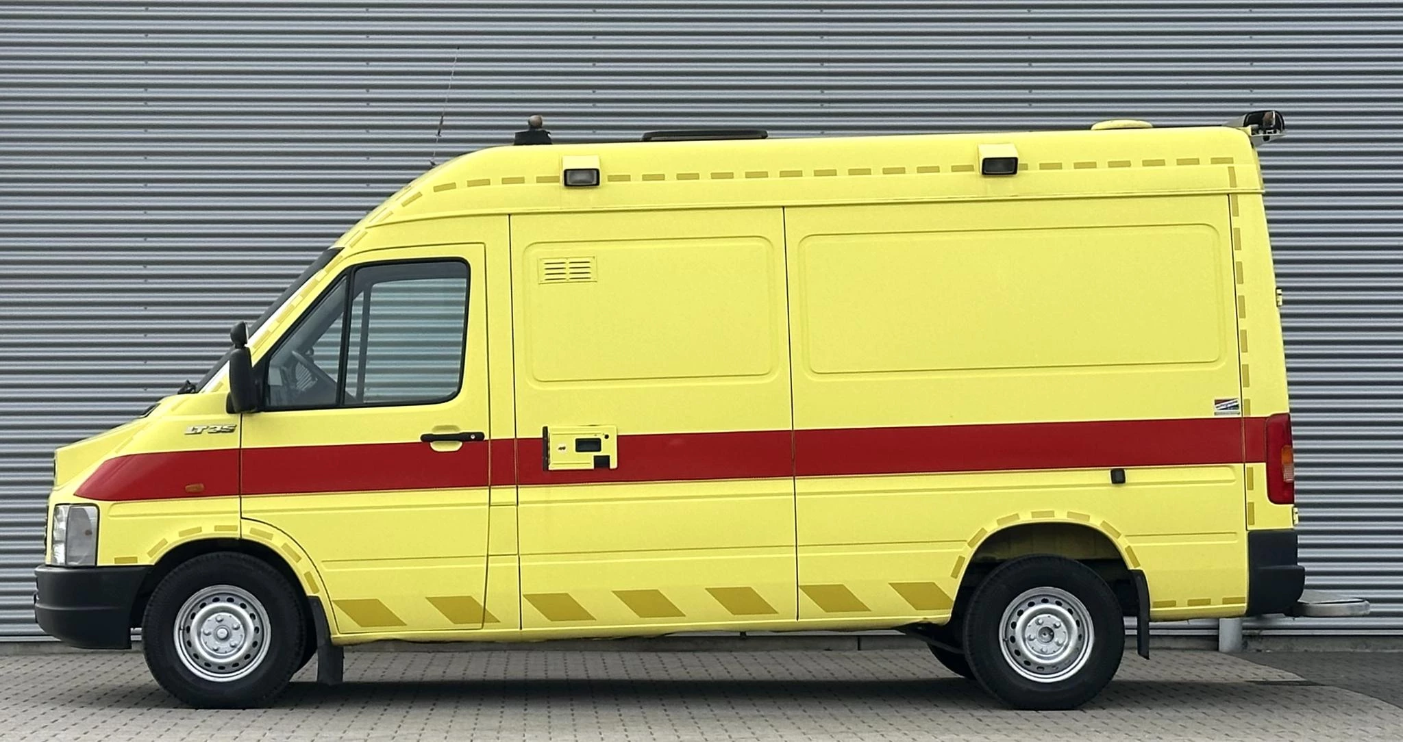 Volkswagen LT 2005 - LT 2.8 TDI 158 PK lang Ambulance Rettungswagen afbeelding 7