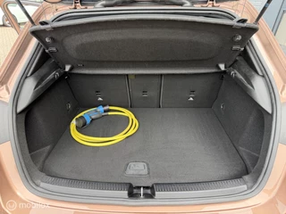Mercedes-Benz A-Class 2021 - 250 e 5-2021 Airco Navi Leder SOH 95,4% image 16