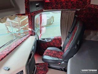 Volvo FH 2019 - 13.420 FULL ADR ALL CLASSES SPECIAL SHOW TRUCK SUPER CONDITION obrazek 8