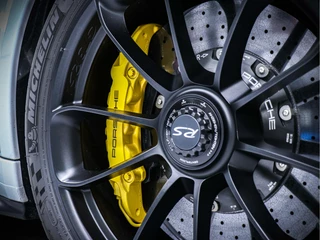 Porsche 911 2018 - GT3 RS immagine 11