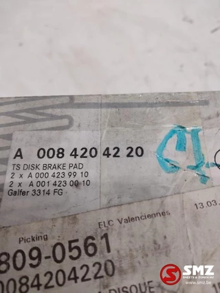 Mercedes-Benz Sprinter - Set remblokken mercedes w909 a0084204220 изображение 2