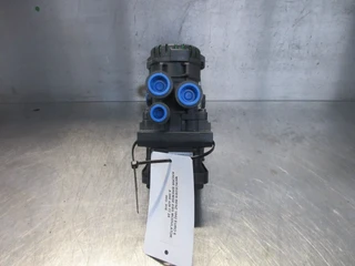 Mercedes-Benz - A 000 429 77 24 EBS MODULATOR BENZ 1945 MP4 EURO 6 изображение 2 миниатюра