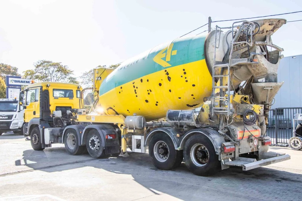 MOL 2013 - MOL-BETON MIXER/MALAXEUR/MISCHER 10M3 immagine 5