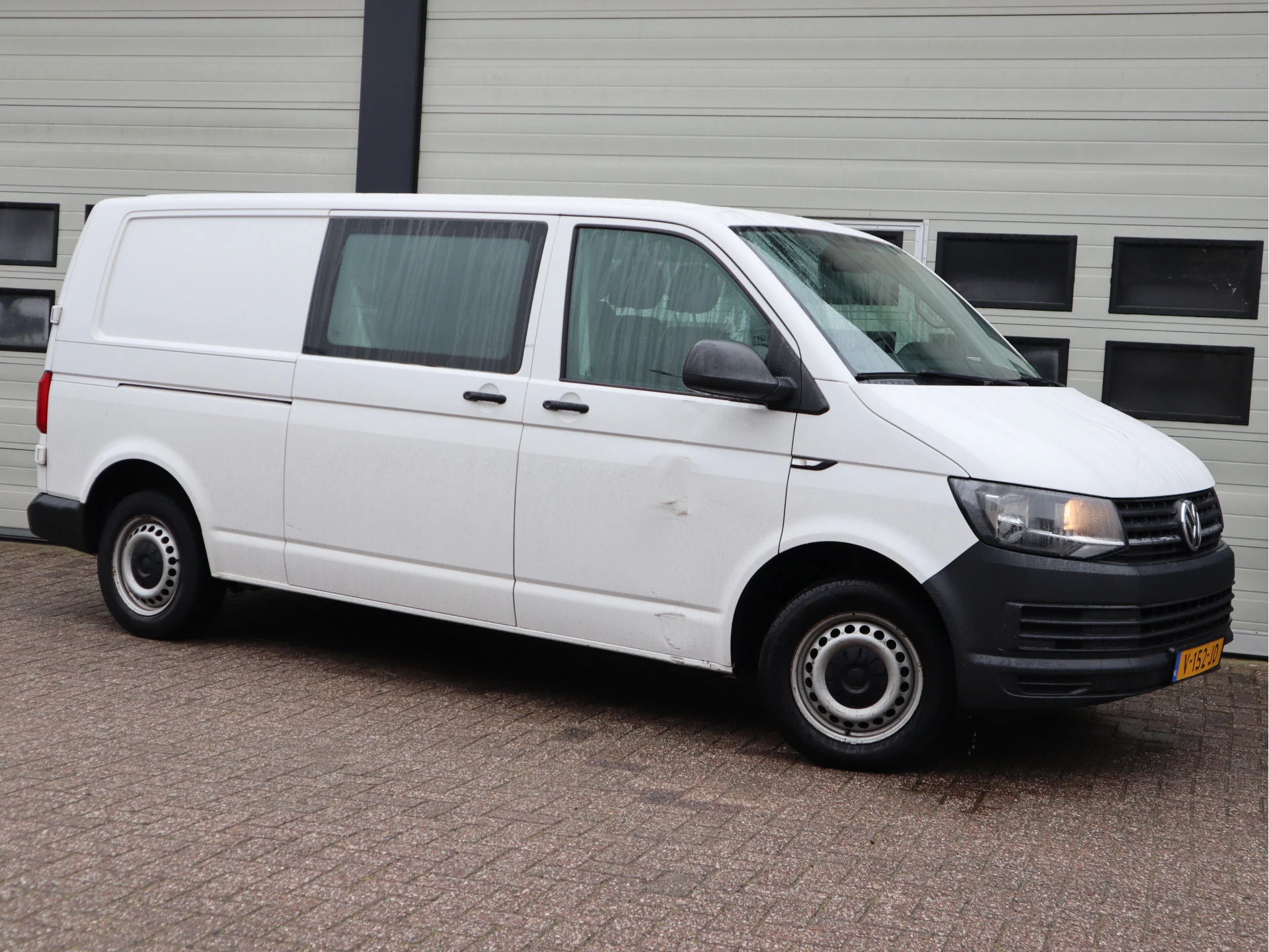 Volkswagen Transporter 2017 - 2.0 TDI 102pk Euro 6 DC 6 Pers. - Lang L2 - Cruise image 6