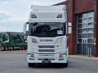 Scania R 2019 - R520 V8 NGS retarder - steel / air - navi - fridge afbeelding 2 miniatuur