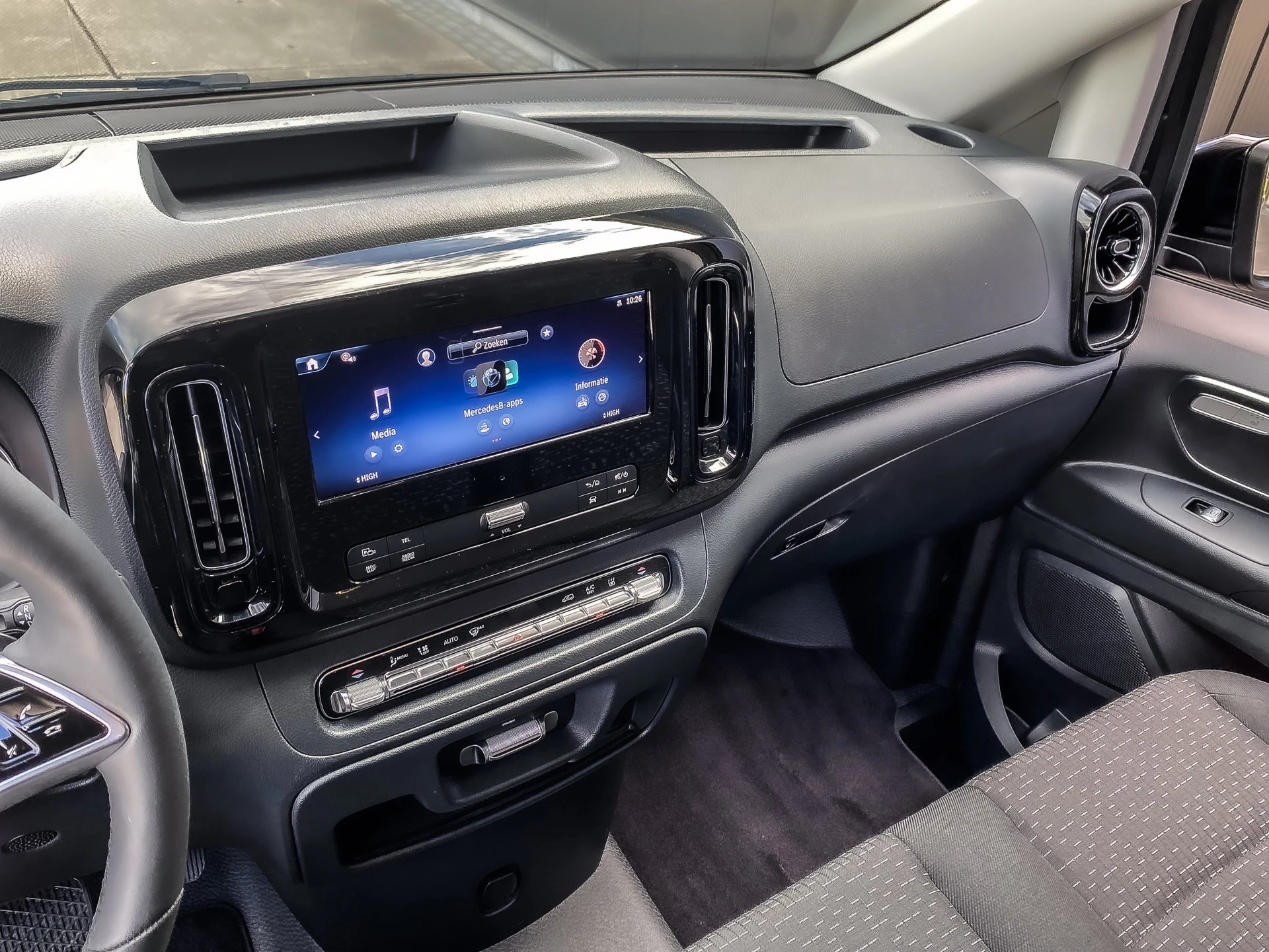 Mercedes-Benz Vito 2024 - 119 CDI 190PK Automaat Bestelwagen L2 afbeelding 9