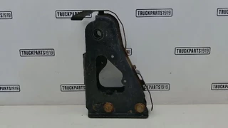 Mercedes-Benz - Body & Chassis Parts Console Re. MB te koop