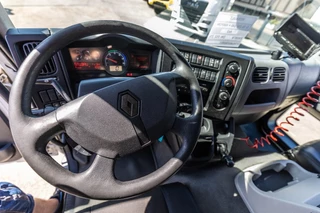 Renault N/A 2015 - D 18 250 DXI + HAYON zdjecie 16