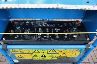 Genie 2020 - S65XC Valid inspection, Diesel, 4x4 Drive, 21.8m W imagen 3 miniatura