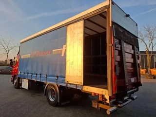 Scania P 2015 - P280 / CURTAIN SAILS / PLATFORM / FRIDGE / NAVI / AUTOMATIC / EURO-6 / 2015 image 4
