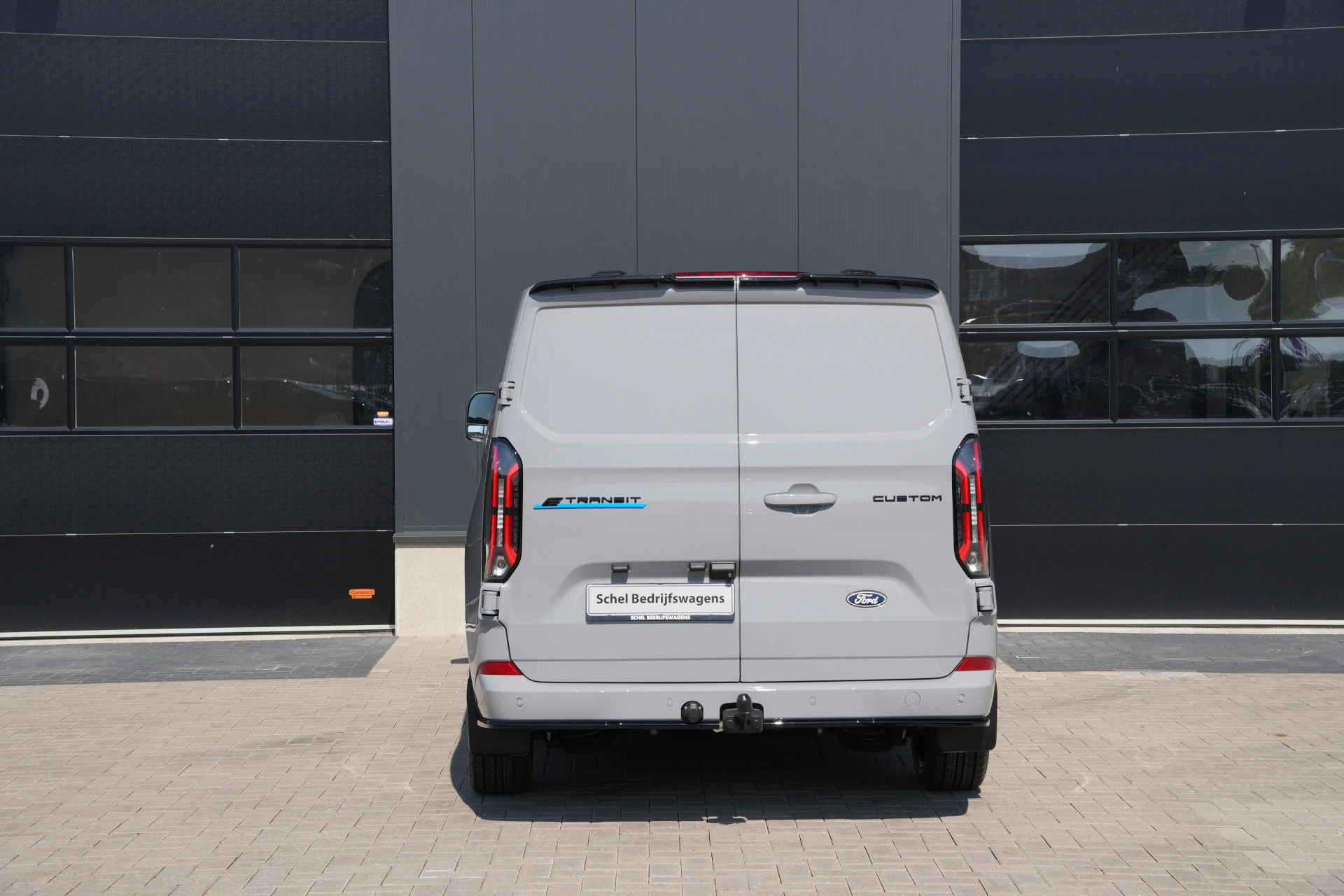 Ford E-Transit Custom 2026 - 340 L2H1 Limited 71 kWh 218pk - Trekhaak - ACC - B&O - Navi - Stoel/Stuurverwarming - 360 Camera - Blindspot - Rijklaar Bild 6