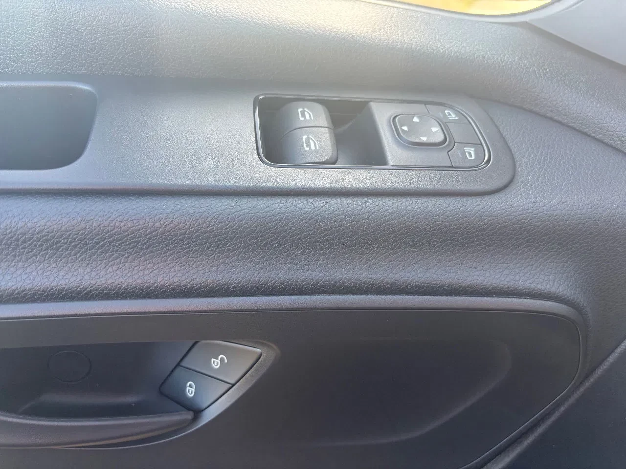 Mercedes-Benz Sprinter 2024 - 319CDI L2H1 4X4 Automaat Airco Camera Trekhaak Apple CarPlay NIEUW BPM VRIJ imagem 14