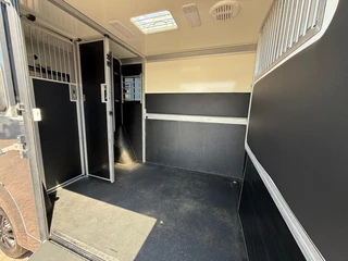Renault Master 2021 - STX S3 Paardenwagen Hengsten uitvoering Automaat! image 6