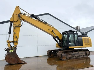 Cat 2018 - 336FLN - German / OilQuick / Rear + Side Camera imagem 2 miniatura
