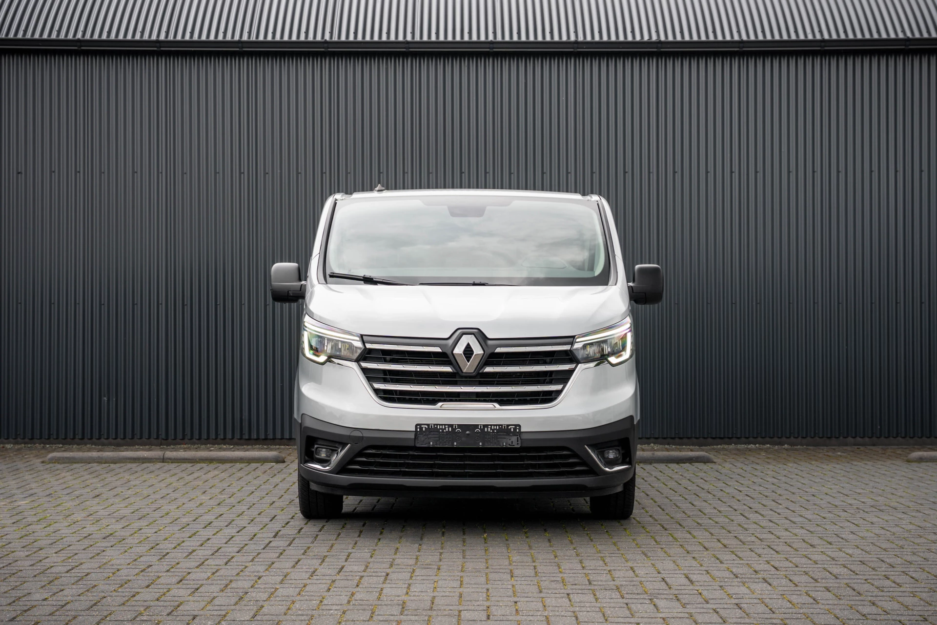 Renault Trafic 2024 - Blue dCi 150PK | L2H1 | 9-Zits | IN BPM/BTW | LED | Canera | Navi | Zijschuifdeur R+L | Cruise | Airco | PDC | Euro 6 obrázek 3