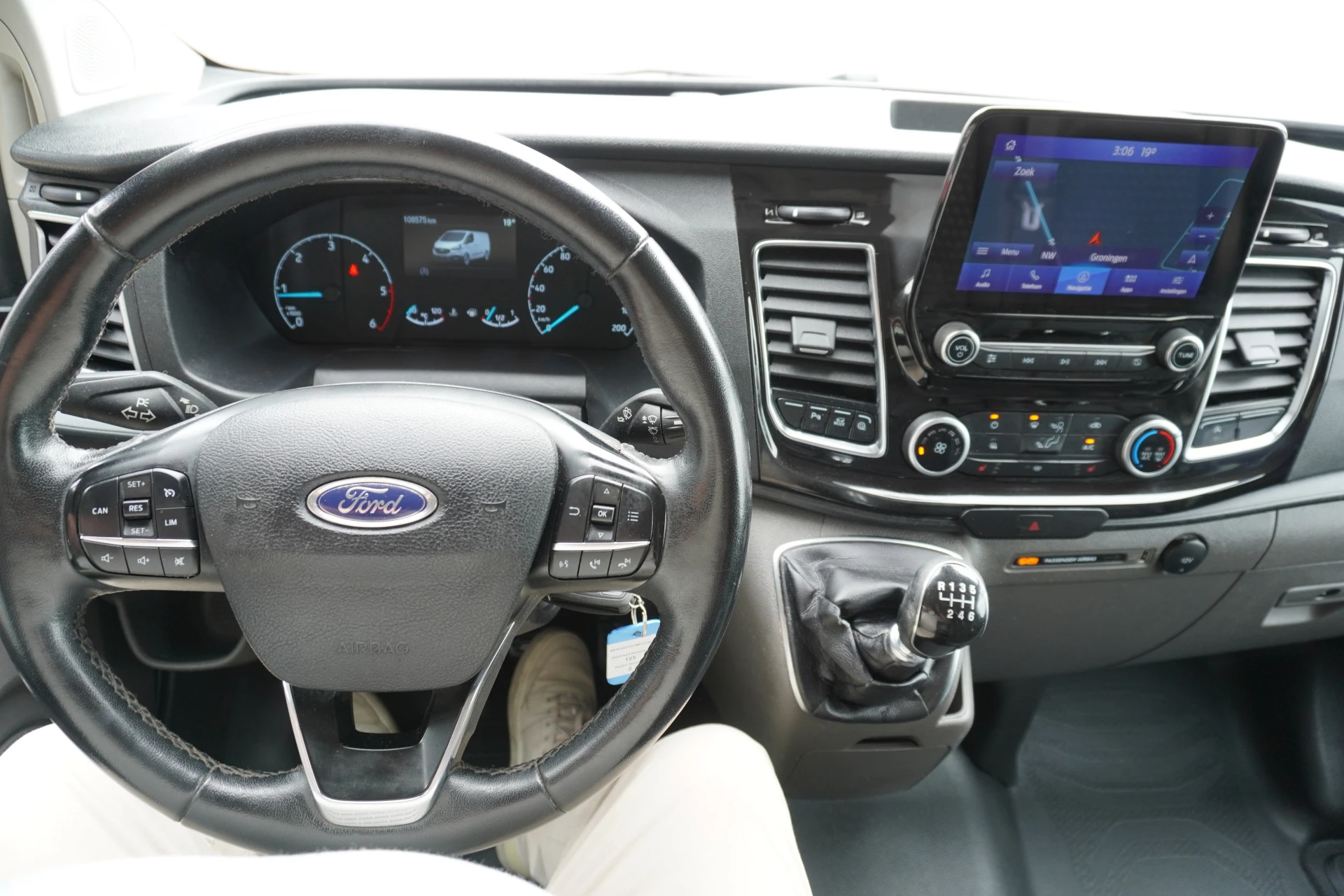 Ford Transit Custom 2022 - 320L 2.0 TDCI 185PK L2H1 Sport obrázek 15