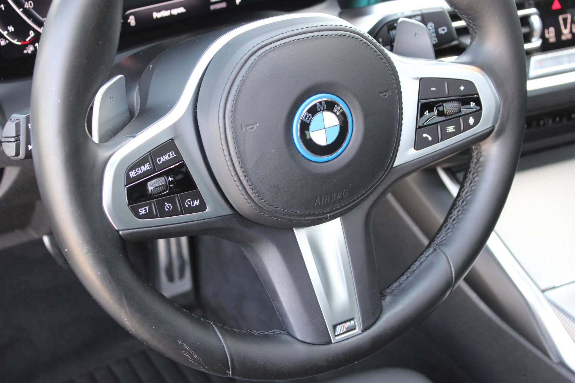 BMW 3 Series 2022 - Touring 330e High Executive M-SPORT PANORAMADAK MEMORY KEY-LESS CAMERA CARPLAY immagine 29