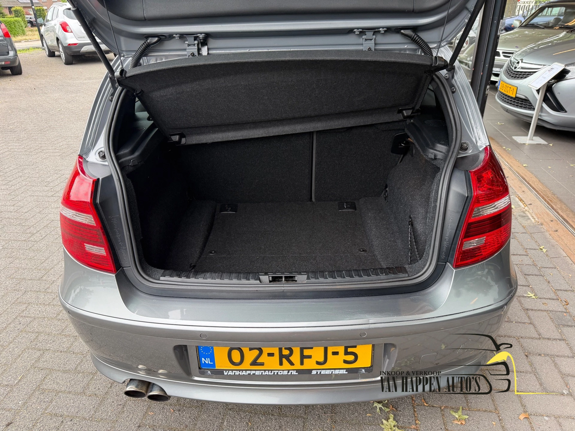 BMW 1 Serie 2011 - 120i Business Line Ultimate Edition / automaat / apk 7-2027 afbeelding 10