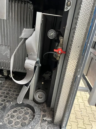 Scania P 2010 - P230 TOP: multifunct. ruimte met airco (camper?), 22kVA generator, hydr. steunpoten, beloopbaar dak, keuken, APK 10-2026 immagine 49