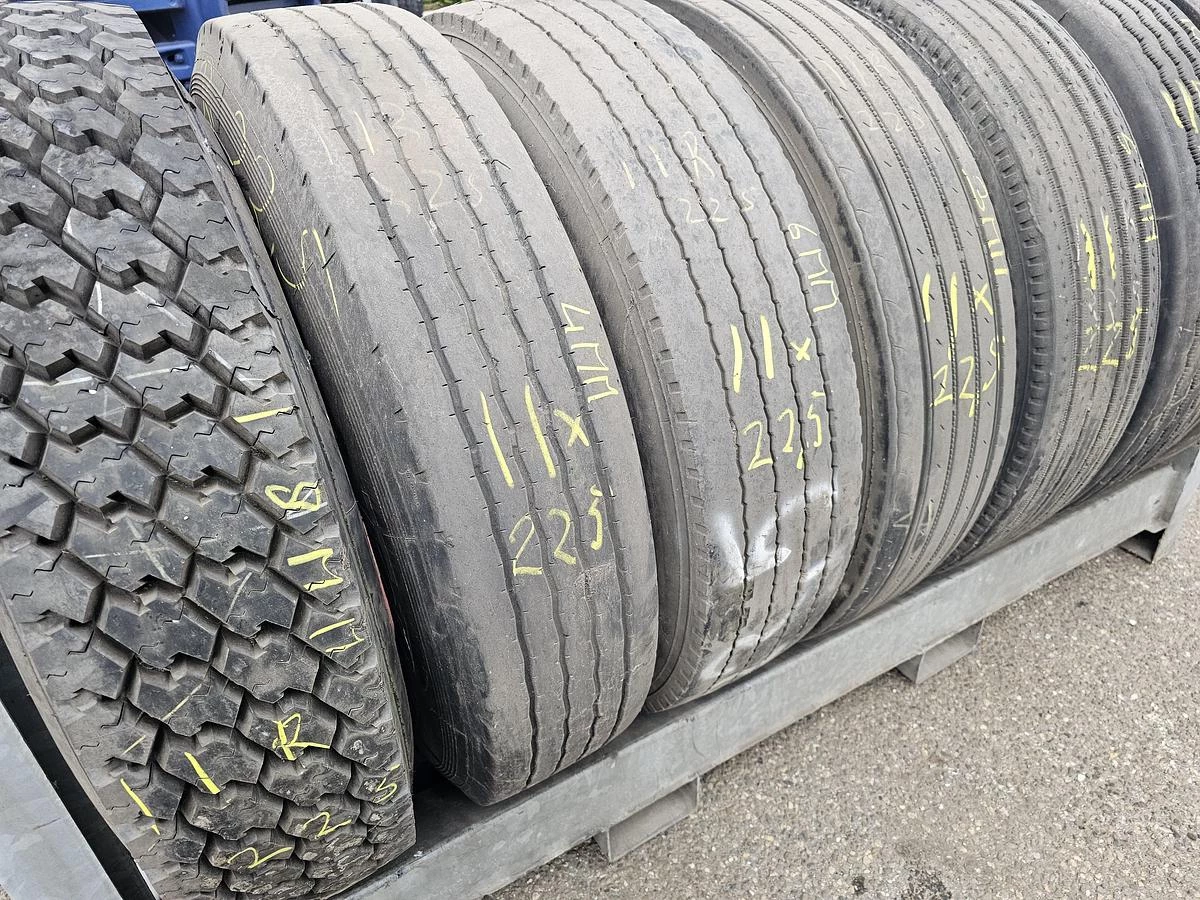 MICHELIN 11 X 22.5 1995 imagen 1
