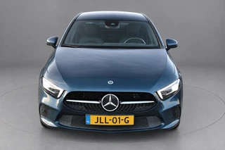 Mercedes-Benz A-Class 2020 - 250e AUT8 Premium LEDER SFEER MULTIBEAM 360-CAMERA KEY-LESS GO TREKHAAK image 3 thumbnail
