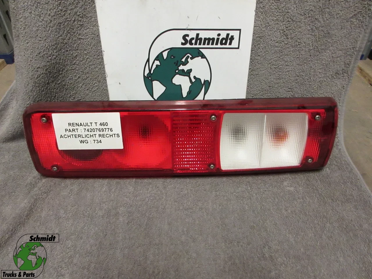 Renault - 7420802350 ACHTERLAMP RENAULT PREMUIM EURO 6 RECHTS afbeelding 1