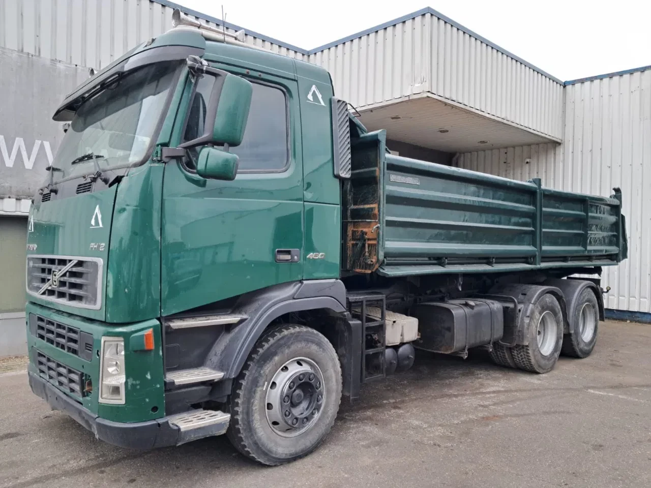 Volvo FH 2004 - 12 - 460 , 6x2 , 3 Way Tipper, Spring Suspension , Manual Gearbox, Airco afbeelding 1