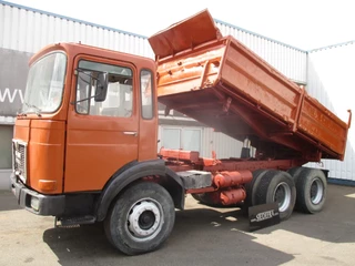 MAN 26.321 1980 - 6x4 , 3 way tipper , ZF Manual , Spring suspension bild 1