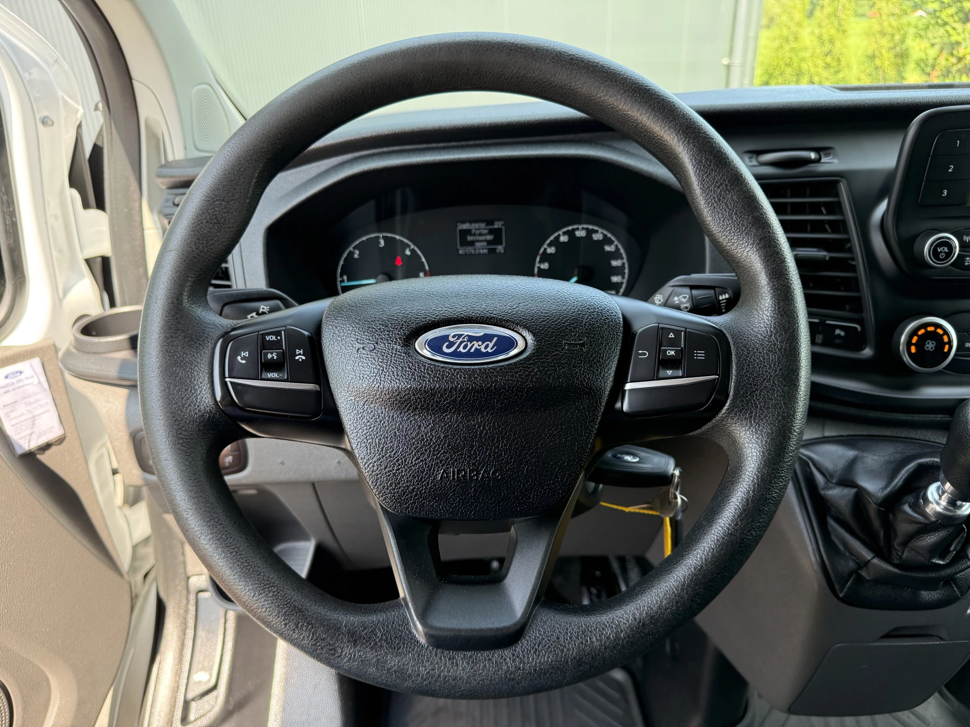 Ford Transit Custom 2019 - 2.0 TDCI / L1H1 / 1e EIG. / 40.176 KM! / TREKHAAK / IMPERIAAL / INRICHTING / AIRCO / 3-ZITS afbeelding 10