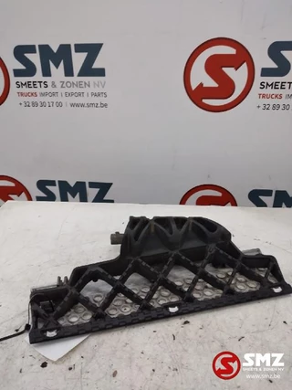 Mercedes-Benz N/A 2014 - Occ grille rechtsonder Mercedes afbeelding 3