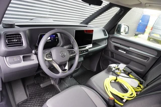 Volkswagen ID. Buzz Cargo 2026 - 79kWh Accu 286 PK Achterdeuren 3-Zits Camera ACC Trekhaak Cruise Standkachel Apple Carplay image 2 thumbnail