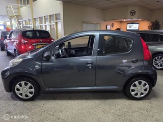 Peugeot 107 2011 - 1.0-12V Accent obrazek 4