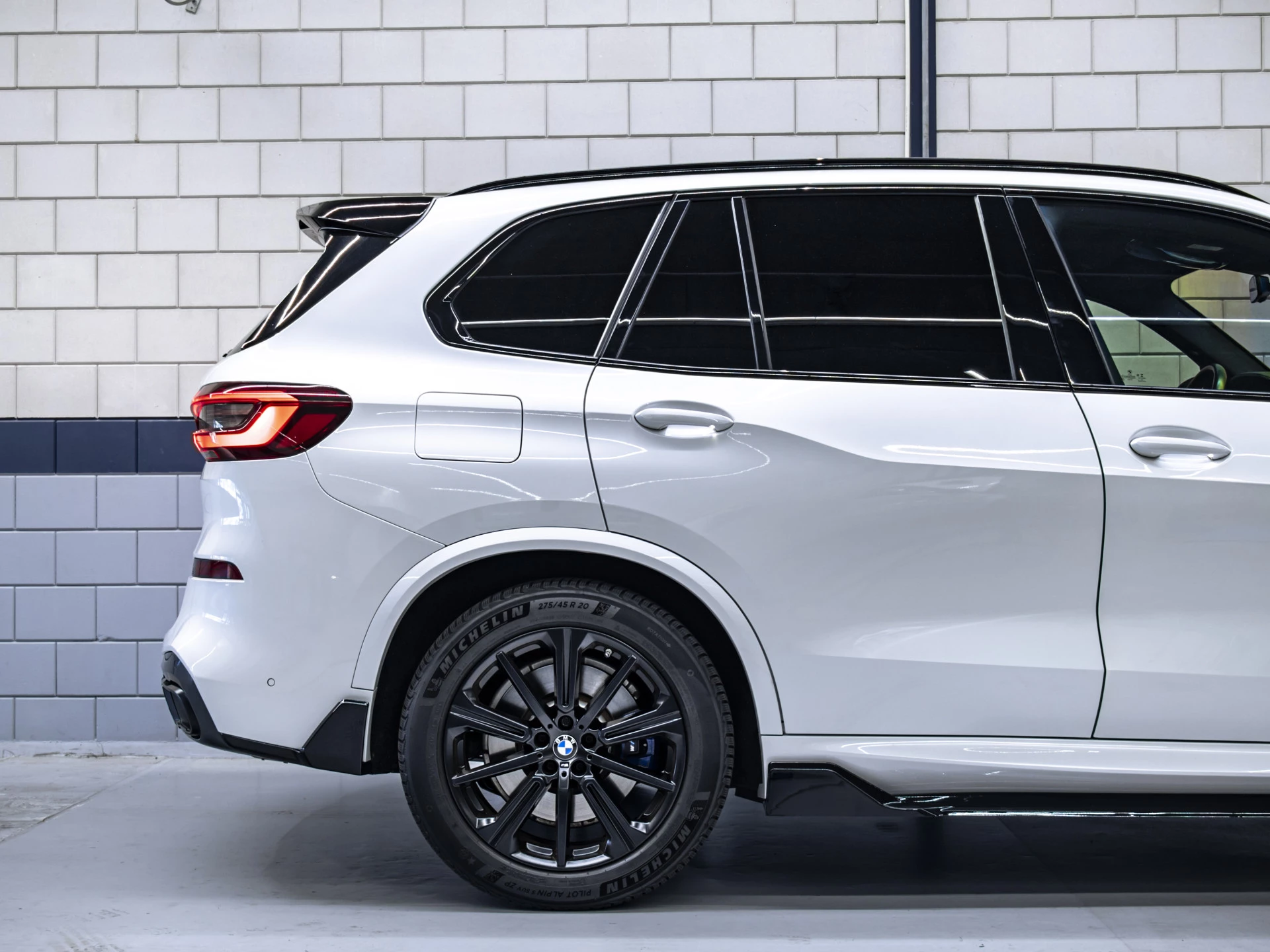 BMW X5 2022 - | xDrive45e | High Executive M-Sport Pakket afbeelding 8