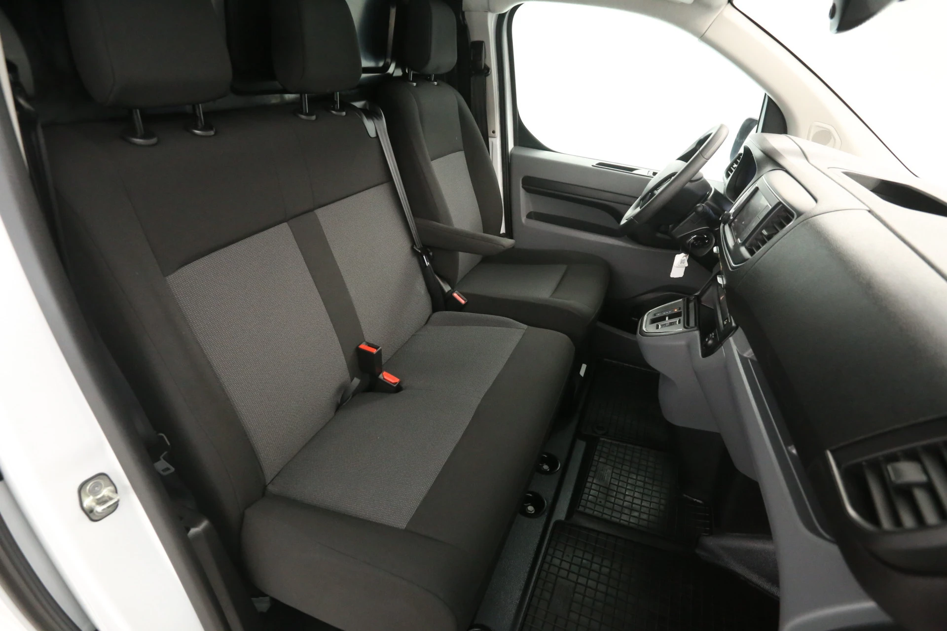 Opel Vivaro-e 2024 - Citroën e-Jumpy 75 kWh L3H1 afbeelding 12