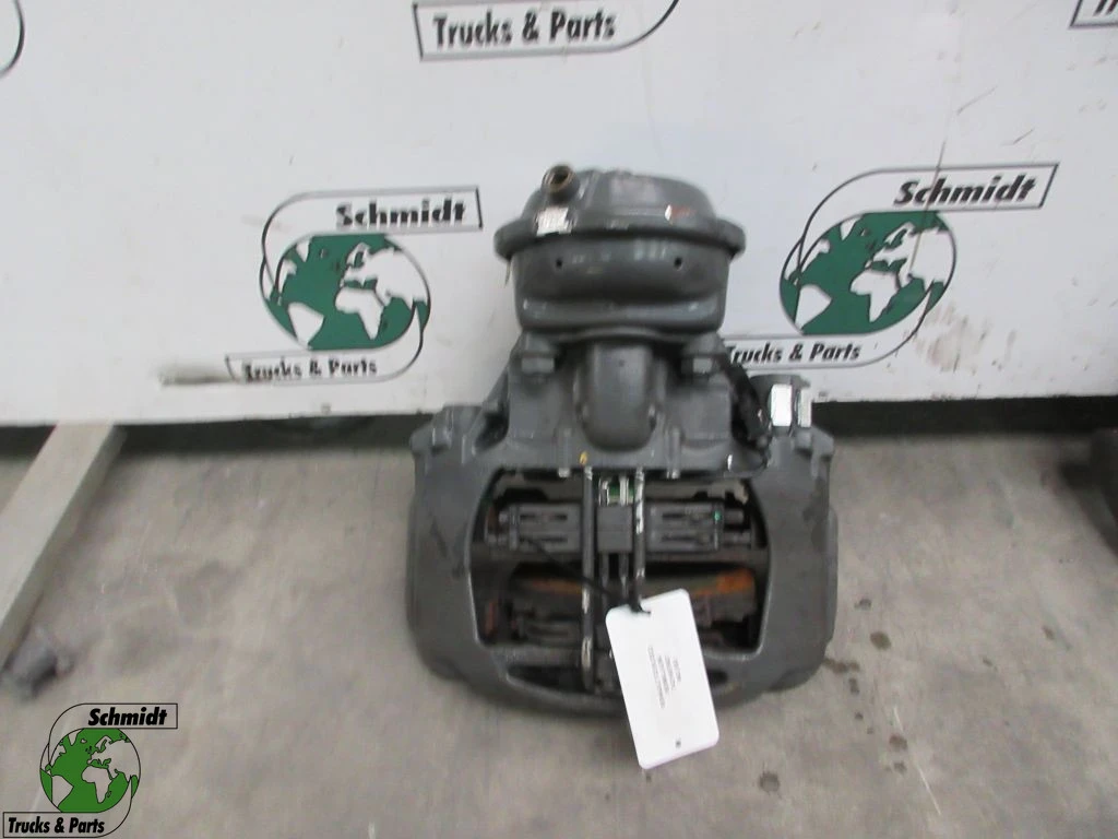 Renault - 7421697609 // 7421697607 // D 210 MODEL 2022 RECHTS EN LINKS imagen 1