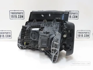 Hella N/A - 2655843 Koplamp Re. Scania NGS image 2