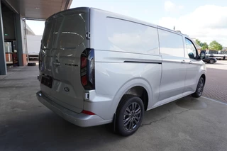 Ford Transit Custom 2024 - 320L 2.0 TDCI 170PK L2H1 Limited Automaat image 4