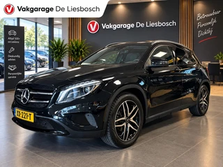 Mercedes-Benz GLA 2015 - 200 Edition 1 / Panorama / Night pakket / Navigatie / PDC / LED / Cruisecontrol / Afn Trekhaak à venda