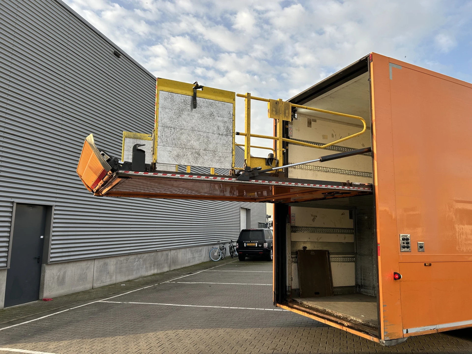 BURGERS 0 DGPL 2014 - / Double Stock / Race Trailer afbeelding 9